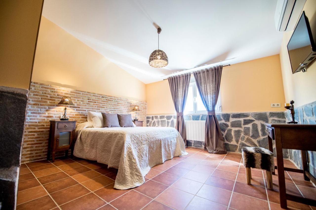 Casa Rural Encinar De Las Flores Los Navalucillos Kültér fotó